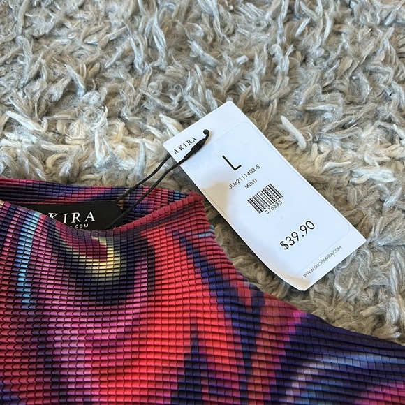 Akira psychedelic blur stretch top - Picture 7 of 7